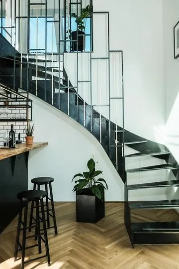 Apartamento Blackriver Loft Vienna Mit Gratis Parkplatz Nahe Schoenbrunn Und U6