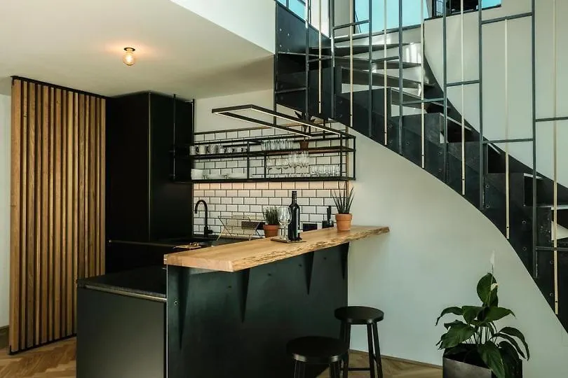 Blackriver Loft Vienna Mit Gratis Parkplatz Nahe Schoenbrunn Und U6